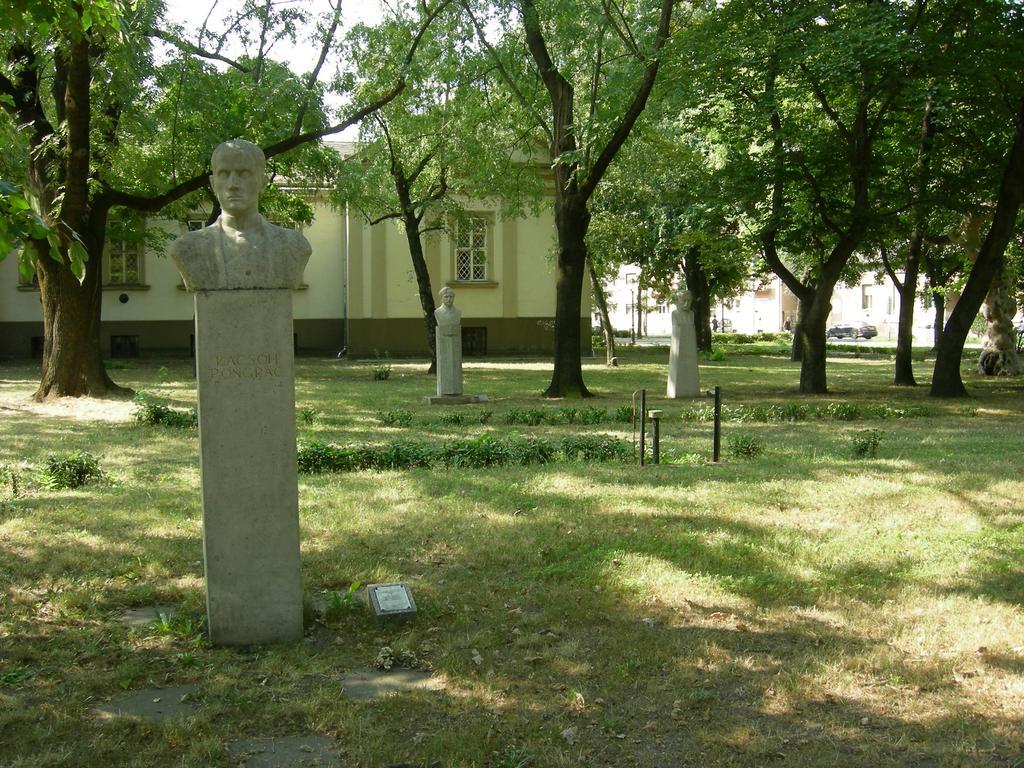 Hary Hotel Keşkemet Dış mekan fotoğraf