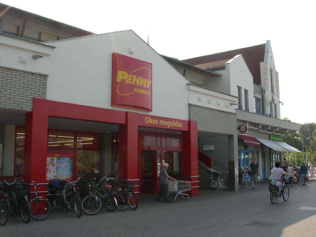 Hary Hotel Keşkemet Dış mekan fotoğraf