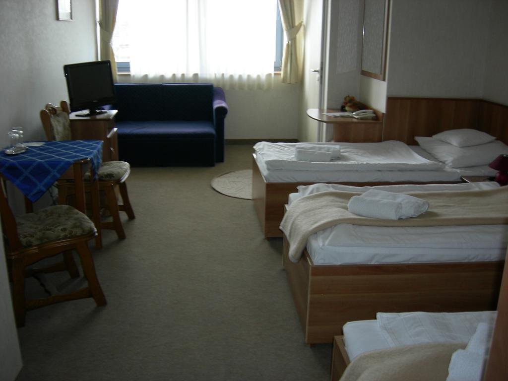 Hary Hotel Keşkemet Oda fotoğraf