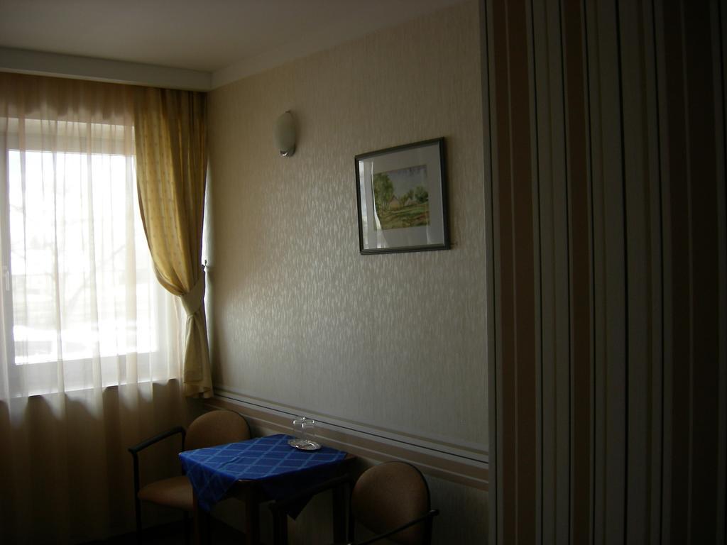 Hary Hotel Keşkemet Oda fotoğraf